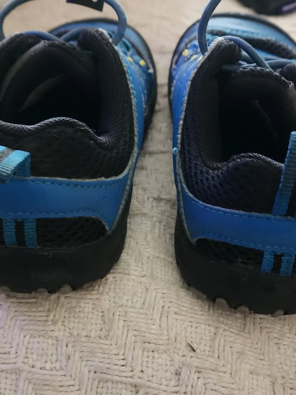 Mishansha Blue and Black Kids Lace-Stop Sneakers